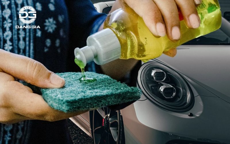 co-nen-rua-xe-bang-nuoc-rua-chen (1)