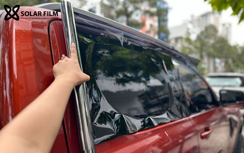 dan-phim-cach-nhiet-cho-xe-ford-ranger (1)
