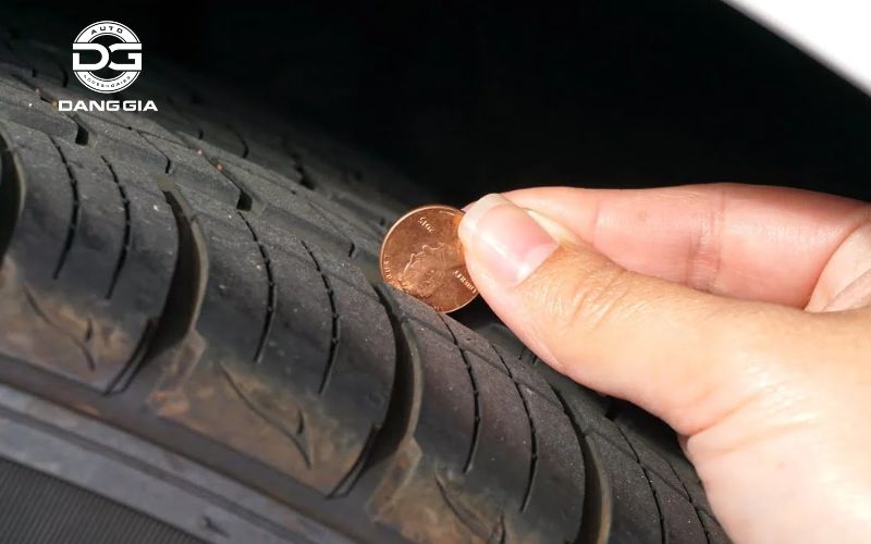 lop-xe-o-to-di-bao-nhieu-km-thi-thay (3)