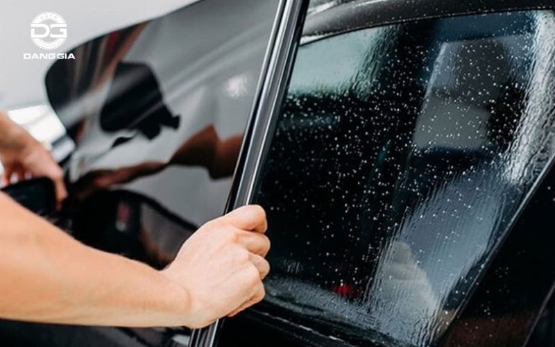 nen-dan-phim-cach-nhiet-mau-gi (1)