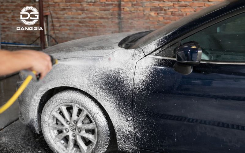 nen-rua-xe-bang-xa-phong-gi (1)